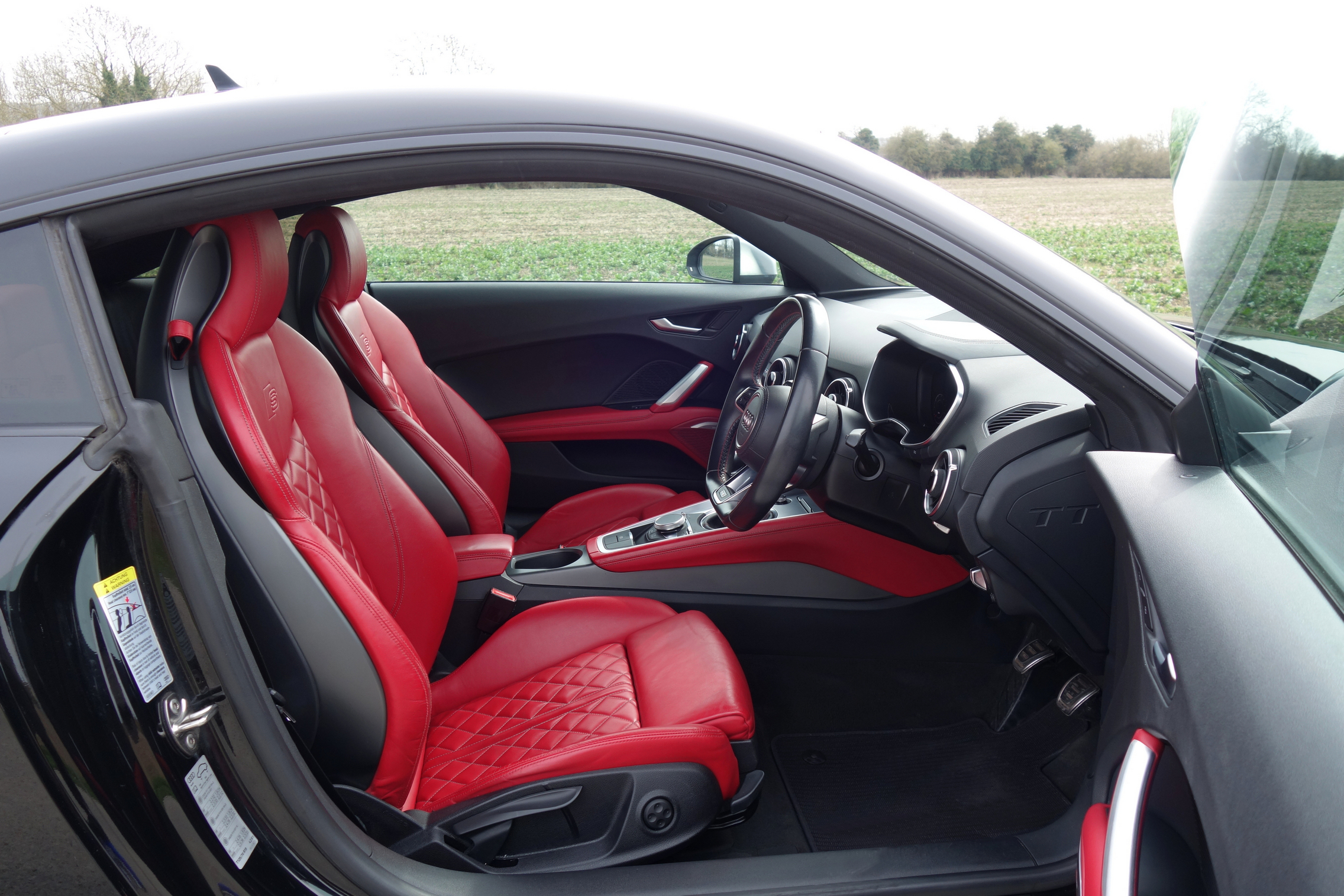 Audi tt red clearance seats